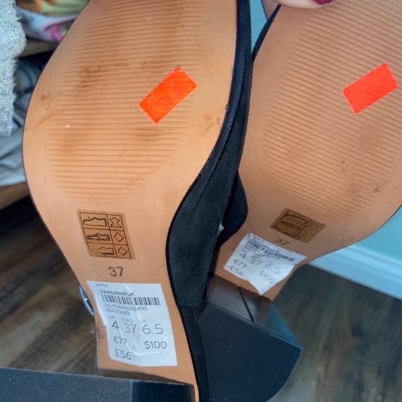 Velvet heels - Picture 2 of 3